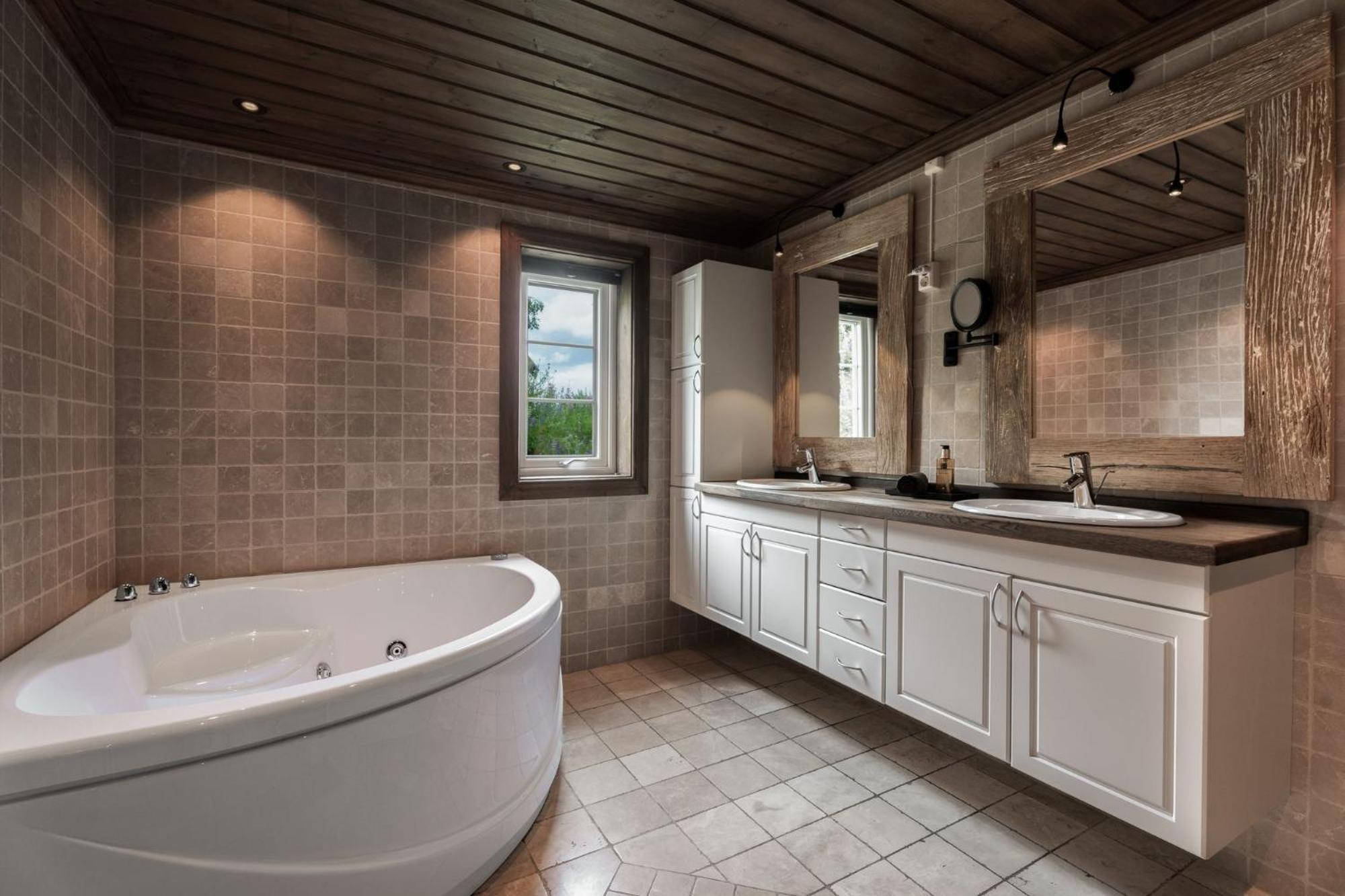 Norefjell - Storhytte Med Jacuzzi Og Fantastisk Beliggenhet Noresund Exterior foto